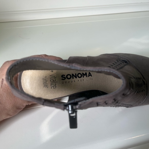 Suede open toed bootie boots - Picture 5 of 7